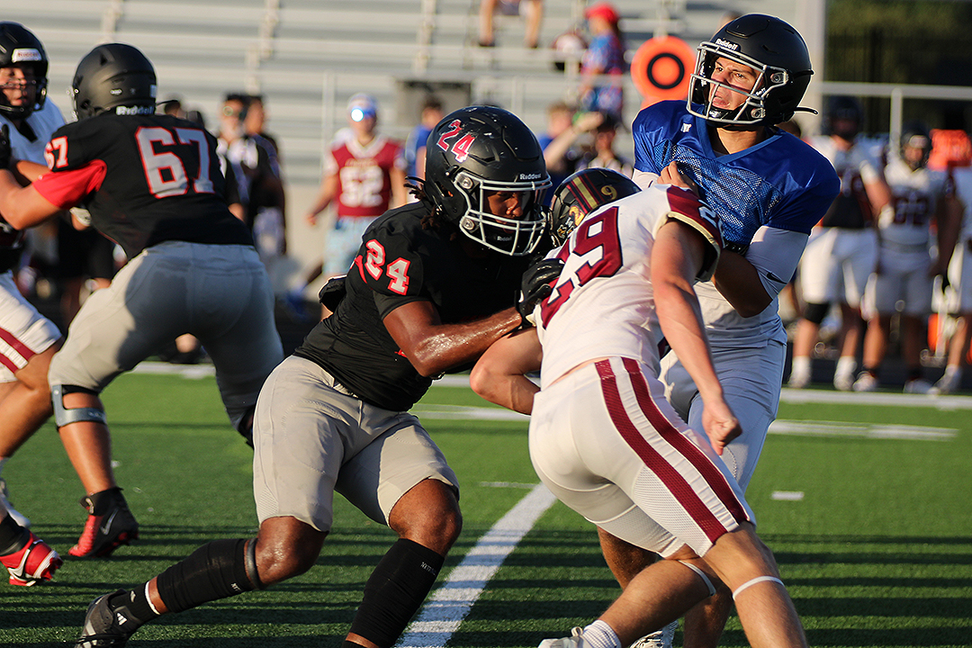 Photos: Bowie takes on Rouse, Waco Midway in three-way scrimmage ...